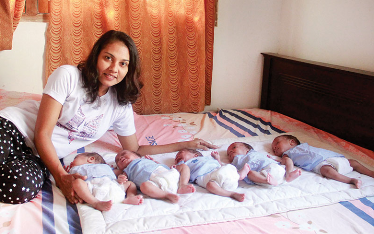 පස් නිවුන් බබාලාගේ සුරතල් අතරේ ඇහෙන අනුවේදනීය කතාව